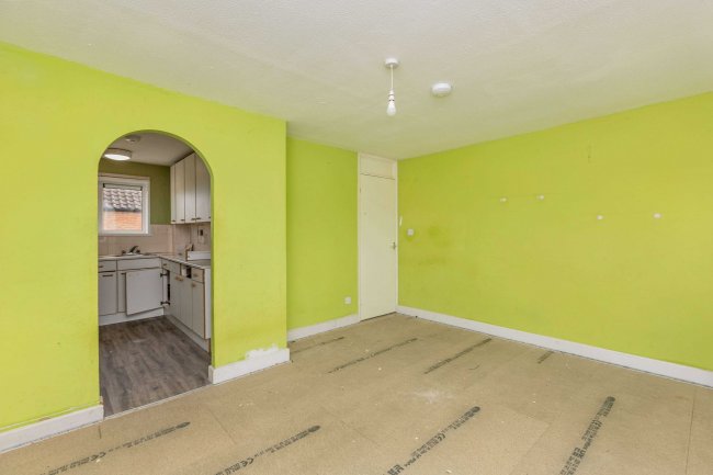 3 Swale Path, Bedford, Bedfordshire, MK41 7XS 2