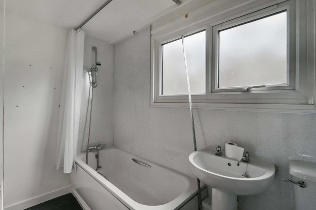 24 Park Spring Drive, Norfolk Park, Sheffield, South Yorkshire, S2 3RN 10