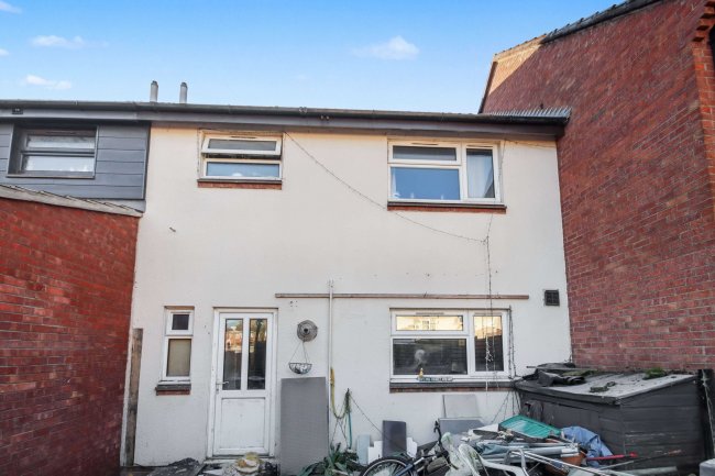 25 Darrington Close, Eaton Socon, St. Neots, Cambridgeshire PE19 8BG 6