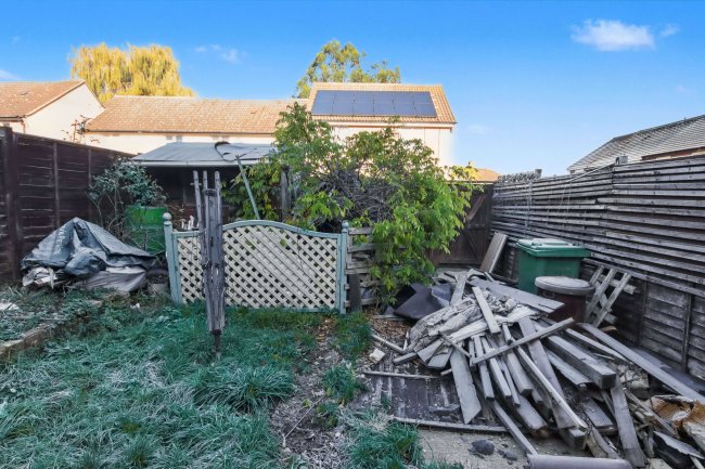 25 Darrington Close, Eaton Socon, St. Neots, Cambridgeshire PE19 8BG 6