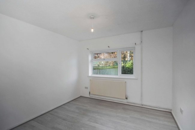 3 The Rhees, Colne, Huntingdon, Cambridgeshire PE28 3NA 2