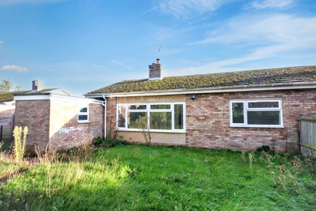 3 The Rhees, Colne, Huntingdon, Cambridgeshire PE28 3NA 2