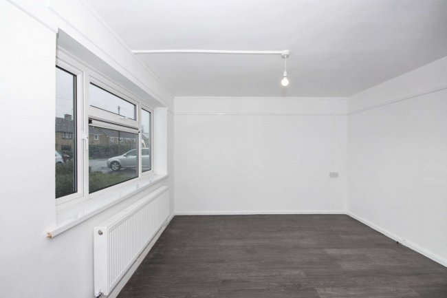 2A Kisby Avenue, Godmanchester, Huntingdon, Cambridgeshire PE29 2BZ 7