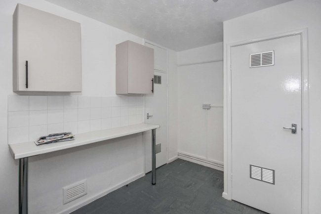 2A Kisby Avenue, Godmanchester, Huntingdon, Cambridgeshire PE29 2BZ 7