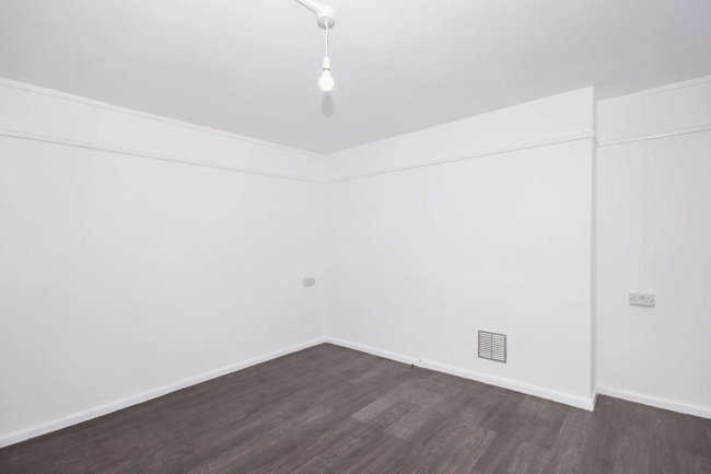 2A Kisby Avenue, Godmanchester, Huntingdon, Cambridgeshire PE29 2BZ 7