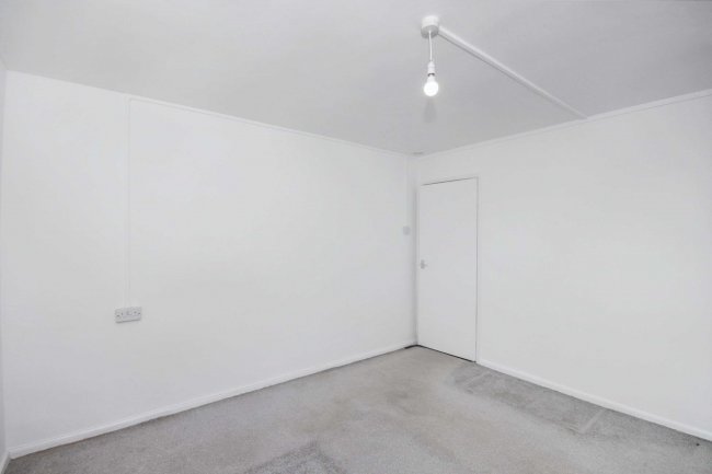 2A Kisby Avenue, Godmanchester, Huntingdon, Cambridgeshire PE29 2BZ 7