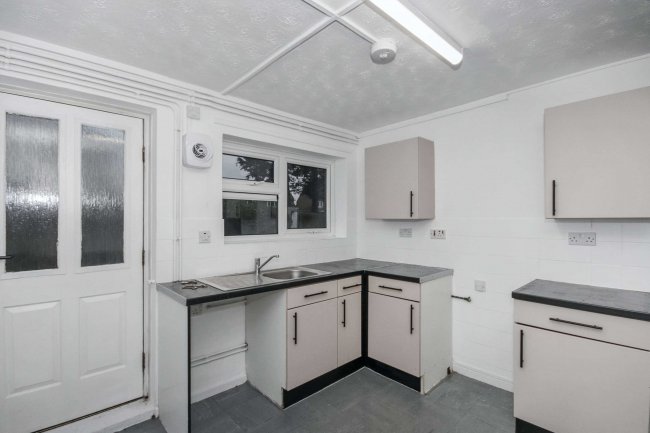 2A Kisby Avenue, Godmanchester, Huntingdon, Cambridgeshire PE29 2BZ 7