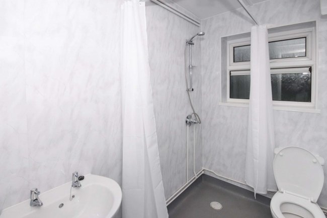 2A Kisby Avenue, Godmanchester, Huntingdon, Cambridgeshire PE29 2BZ 7