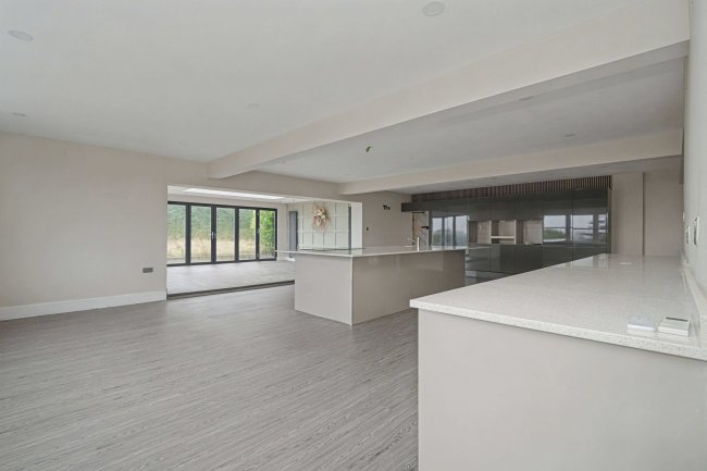 The Beeches, 26 Whalley Road, Wilpshire, Blackburn, BB1 9JT 4