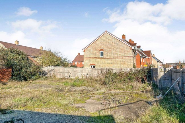 Land opposite Stotfold Library, Valerian Way, Stotfold, SG5 4NL 3
