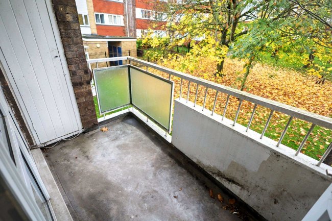 51 Barnes Wallis Court, Barnhill Road, Wembley HA9 9DN 8