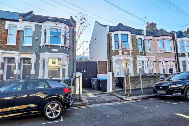 46a Rainham Road, Kensel Green, London NW10 5DG 10