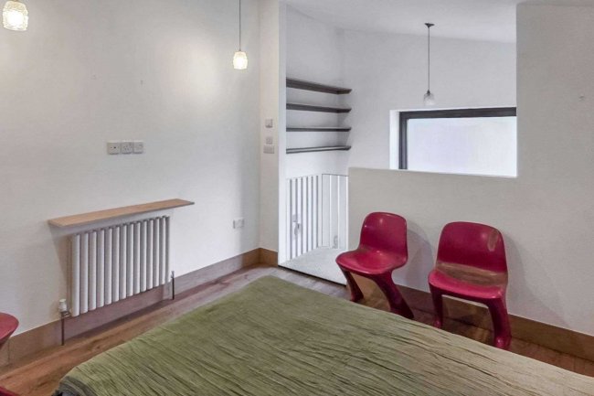 46a Rainham Road, Kensel Green, London NW10 5DG 10