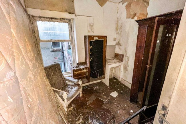 27 York Street, Blackpool, Lancashire, FY1 5AQ 6