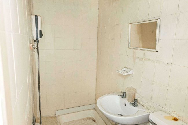 17 Bairstow Street, Blackpool, Lancashire, FY1 5BN 1