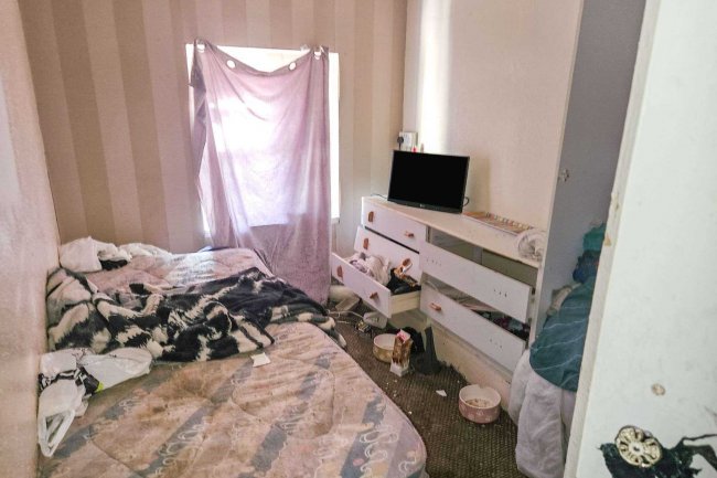 Farnborough Hotel, 13-15 Bairstow Street, Blackpool, Lancashire, FY1 5BN 10