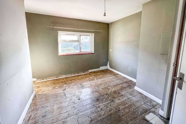 12 Hazelbury Hill, Box, Wiltshire, SN13 8LB 7