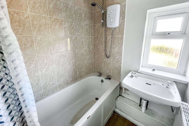 12 Hazelbury Hill, Box, Wiltshire, SN13 8LB 7