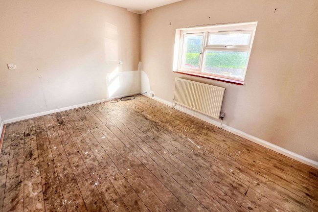 12 Hazelbury Hill, Box, Wiltshire, SN13 8LB 7