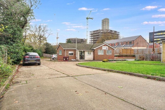 Land lying to the West of Crowthorne Road, Bracknell, RG12 7AU 2