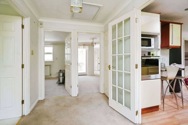 10 Helwys Place, Kidlington, Oxfordshire, OX5 2XU 1