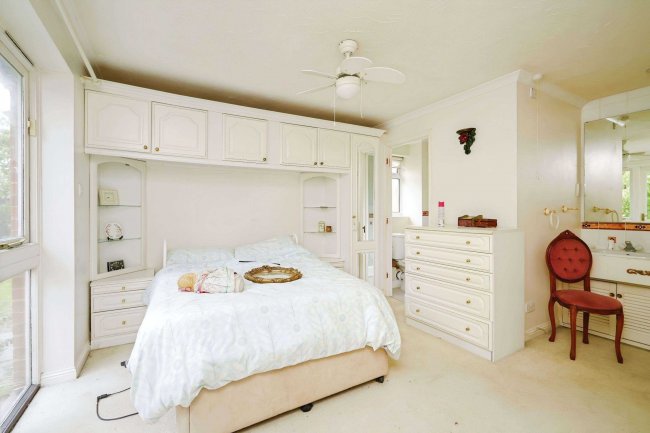 10 Helwys Place, Kidlington, Oxfordshire, OX5 2XU 1