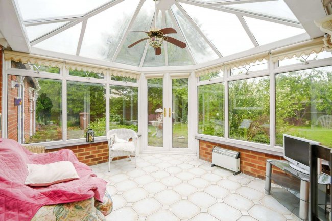 10 Helwys Place, Kidlington, Oxfordshire, OX5 2XU 1