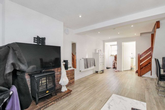 17 Chapel Lane, Harriseahead, Stoke-on-Trent ST7 4JN 34