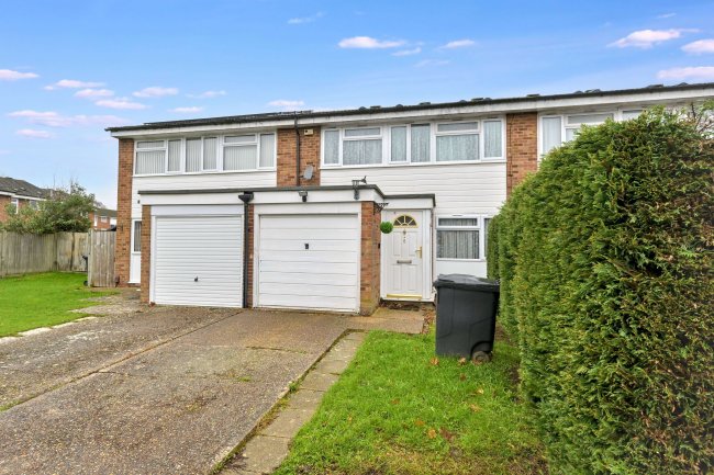 5 Milton Dene, Hemel Hempstead HP2 7PE 4
