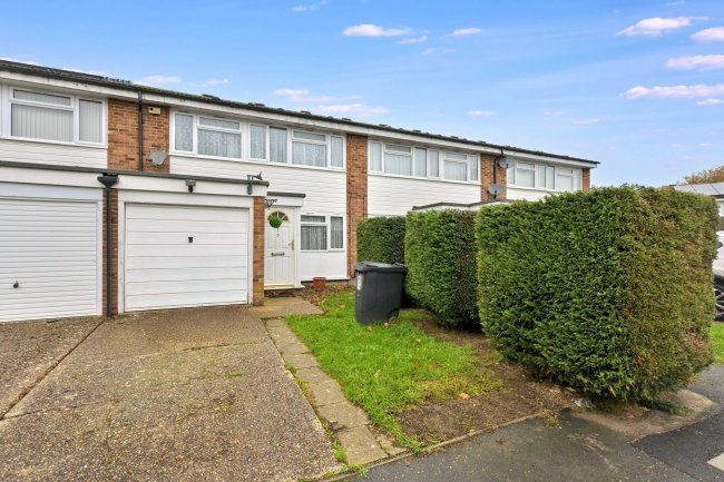 5 Milton Dene, Hemel Hempstead HP2 7PE 4