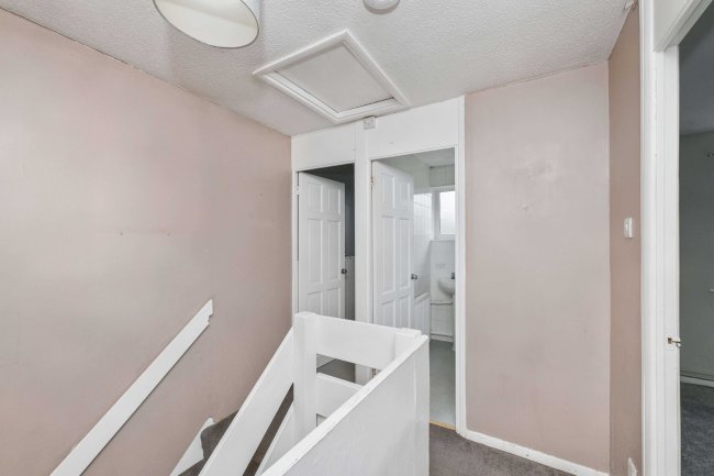 5 Milton Dene, Hemel Hempstead HP2 7PE 4