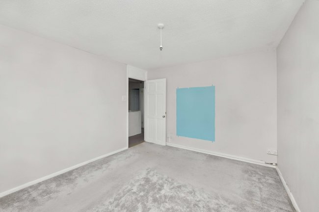 5 Milton Dene, Hemel Hempstead HP2 7PE 4