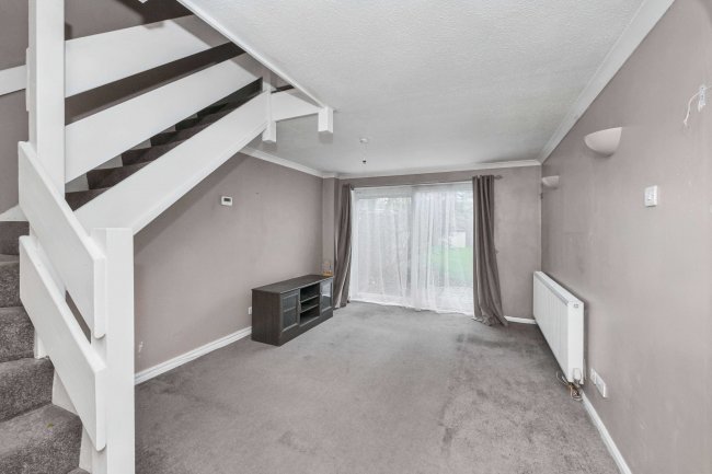 5 Milton Dene, Hemel Hempstead HP2 7PE 4