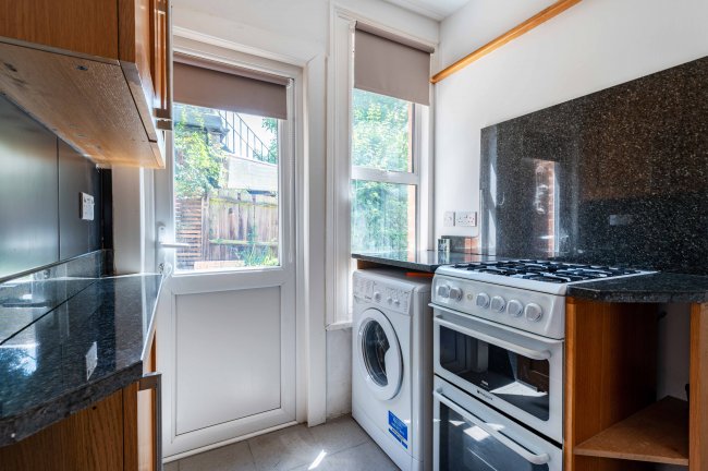 120 Kingston Road, Teddington, TW11 9JA 6