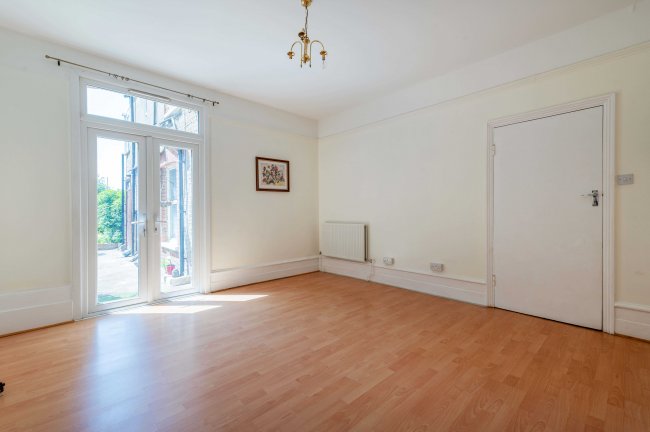 120 Kingston Road, Teddington, TW11 9JA 6