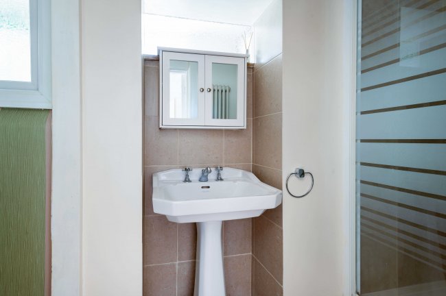 120 Kingston Road, Teddington, TW11 9JA 6