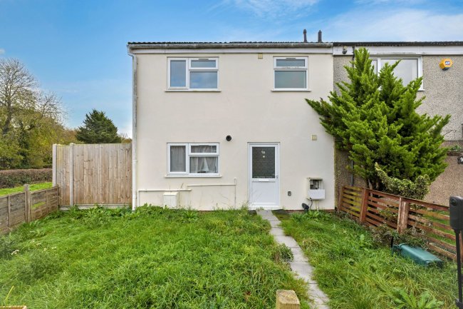 9A Fennells, Harlow, Essex, CM19 4RJ 3