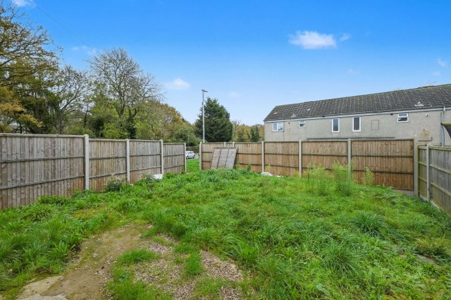 9A Fennells, Harlow, Essex, CM19 4RJ 3