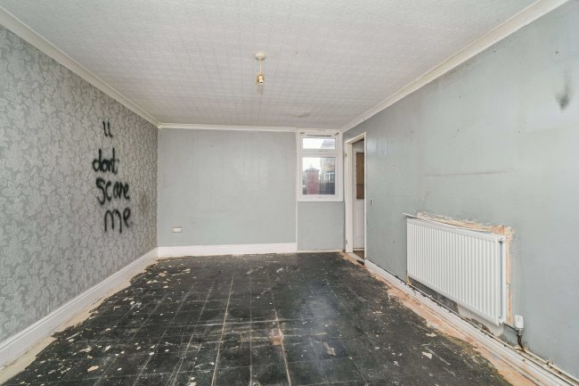 78 Leaside, Halton Brook, Runcorn, Cheshire, WA7 2NH 6