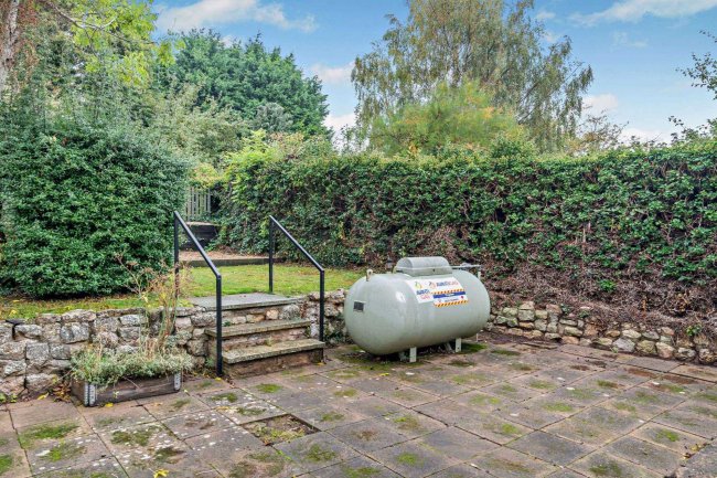 26 Pickburn Lane, Pickburn, Doncaster, DN5 7XF 8