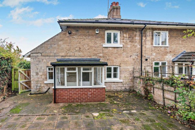 26 Pickburn Lane, Pickburn, Doncaster, DN5 7XF 8