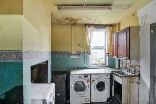 1B Boundary Road, Plaistow, London E13 9PS 7