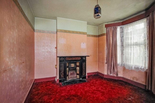 1B Boundary Road, Plaistow, London E13 9PS 7