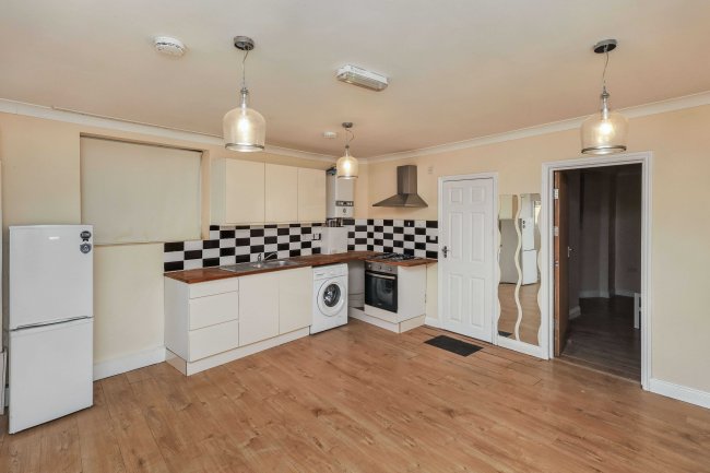 Rear Bungalow, 2 Meadow Close, Enfield, London, EN3 5PE 64