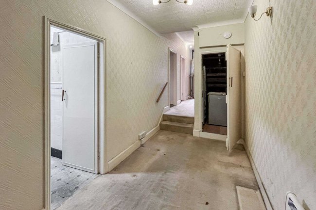 102 Swaby Road, Earlsfield, London SW18 3QZ 1