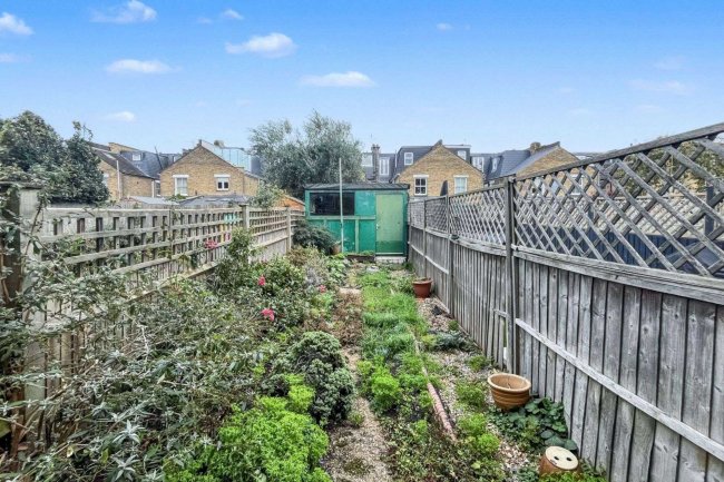 102 Swaby Road, Earlsfield, London SW18 3QZ 1