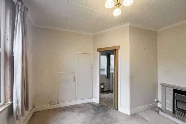 102 Swaby Road, Earlsfield, London SW18 3QZ 1