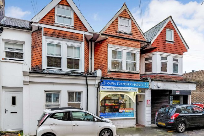 11/11A North Street, Eastbourne, BN21 3HG 5