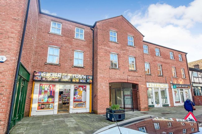 17 Wheelock Street, Middlewich, Cheshire, CW10 9AG 5