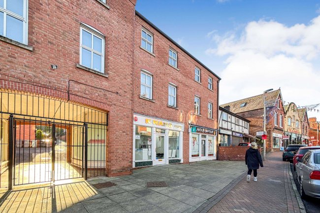 19 Wheelock Street, Middlewich, Cheshire, CW10 9AG 4